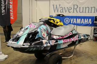 Illustration for article titled Jet Skis For Japanese Geeks (Jet Skis!)